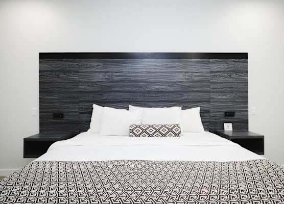 Sapphire Inn & Suites 1