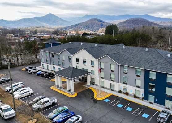 Holiday Inn Express & Suites HIAWASSEE by IHG 1