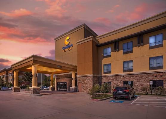 Comfort Suites Old Town Spring 1