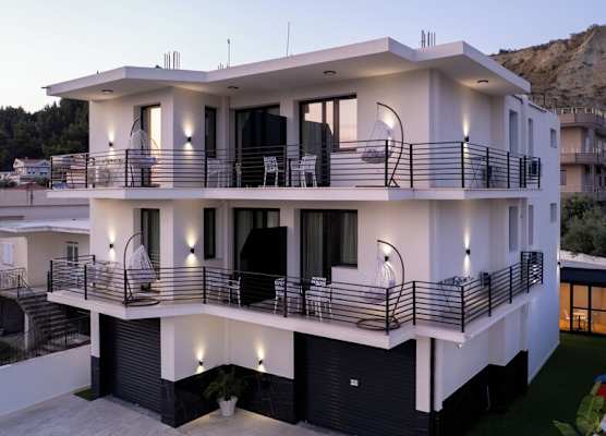 Zani's Villa 1