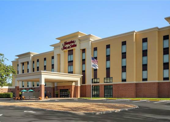 Hampton Inn & Suites by Hilton Tampa Busch Gardens Area 1