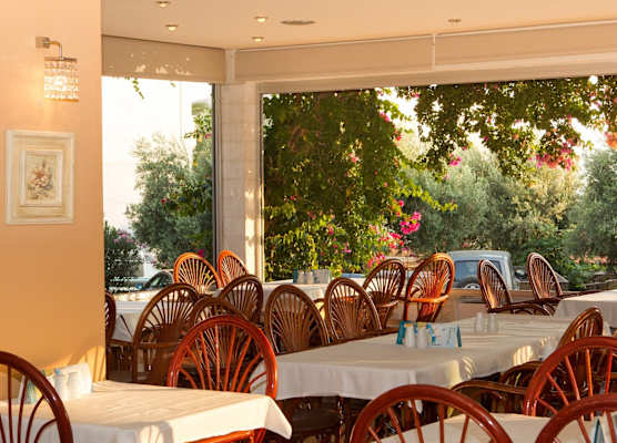 Loutra Beach Hotel 1