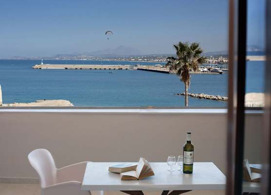 Faros Rooms 1