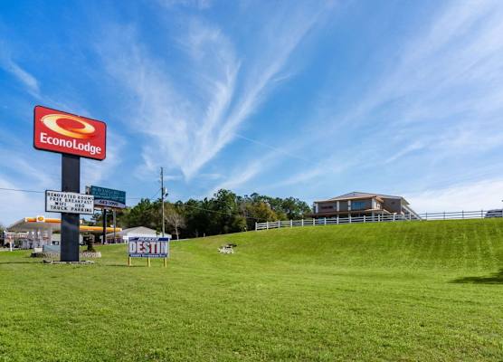 Econo Lodge Crestview South 1