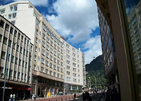 Hotel Continental ByHours 1