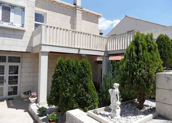 Adria Apartments and Rooms 1