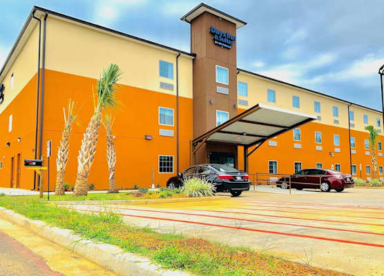 Days Inn & Suites by Wyndham Horn Lake - Memphis Graceland 1