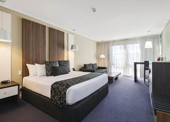Quality Hotel Taylors Lakes 1