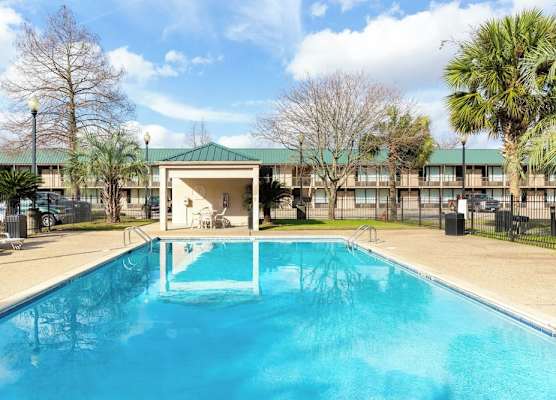 Port Allen Inn 1