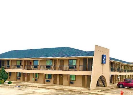 Americas Best Value Inn Yukon 1