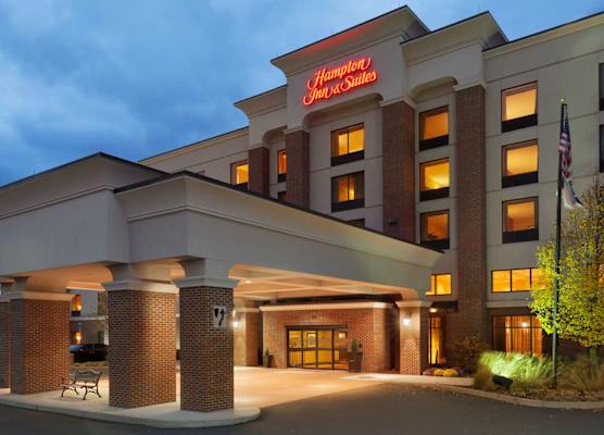 Hampton Inn & Suites Hartford/East Hartford 1