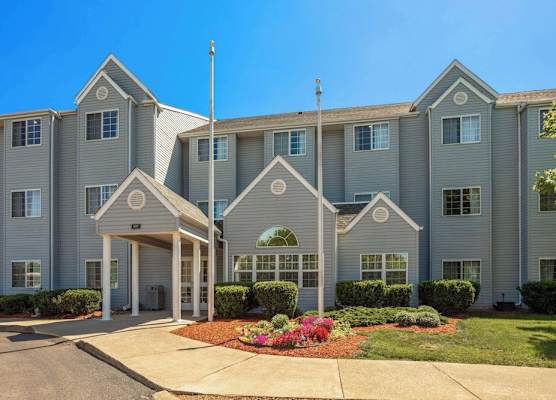 Microtel Inn & Suites by Wyndham Ann Arbor 1