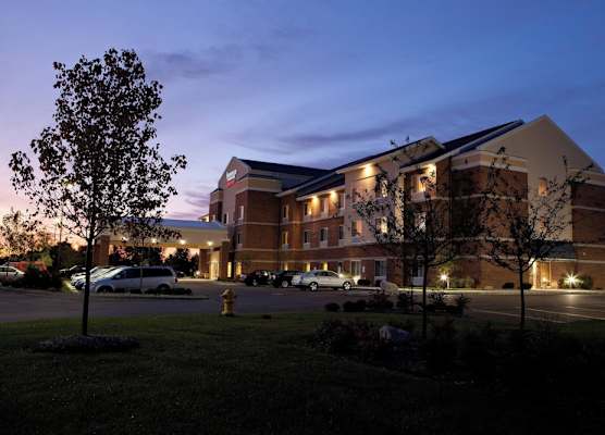 Fairfield Inn and Suites Flint Fenton 1