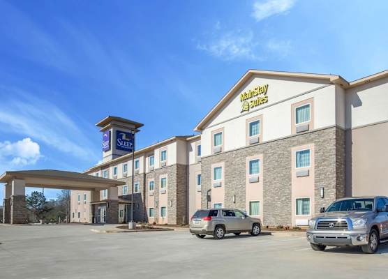 MainStay Suites Meridian - Bonita Lakes 1