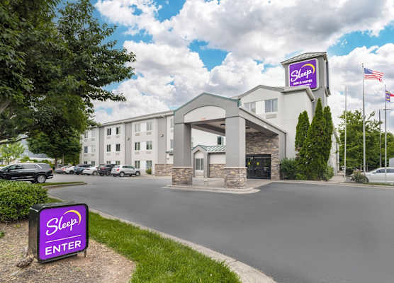 Sleep Inn & Suites at Concord Mills 1