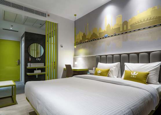Hotel Le Roi Express Karol Bagh 1