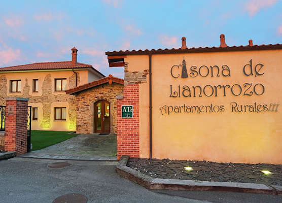 Casona de Llanorrozo Apartamentos Rurales 1