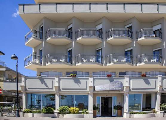 Hotel Dei Cesari - Fronte Mare - Breakfast XXL fino alle 12 1