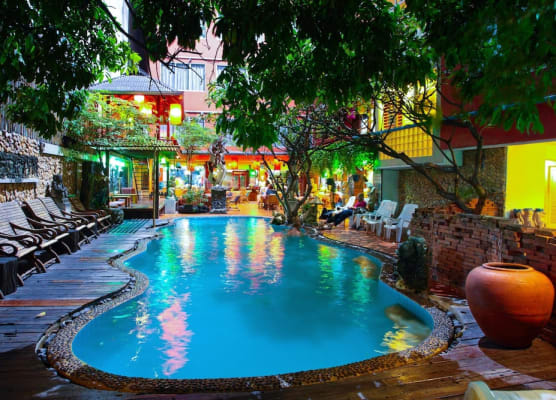 Villa Cha-Cha Banglumphu 1