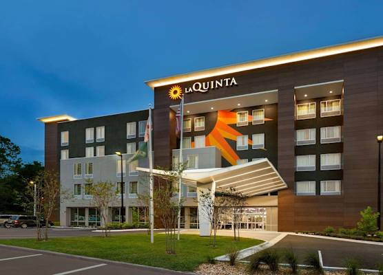 La Quinta by Wyndham Gainesville 1