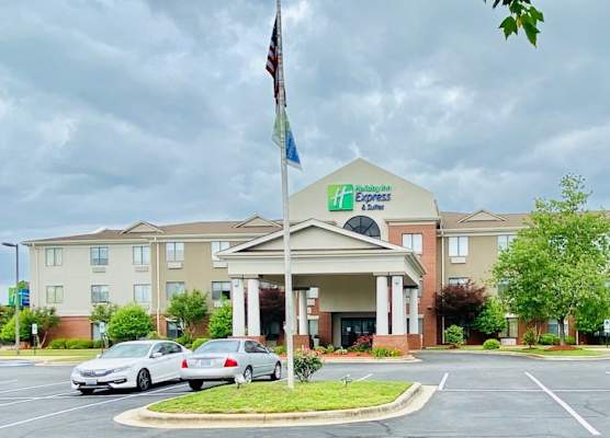 Holiday Inn Express & Suites REIDSVILLE by IHG 1
