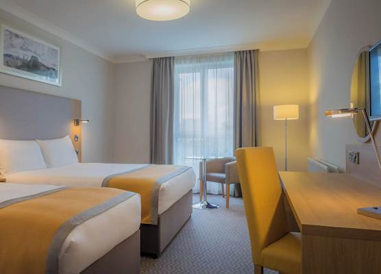 Maldron Hotel Belfast International Airport 1