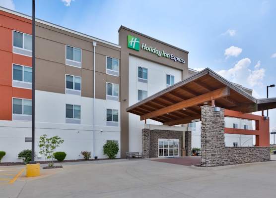 Holiday Inn Express & Suites EFFINGHAM by IHG 1