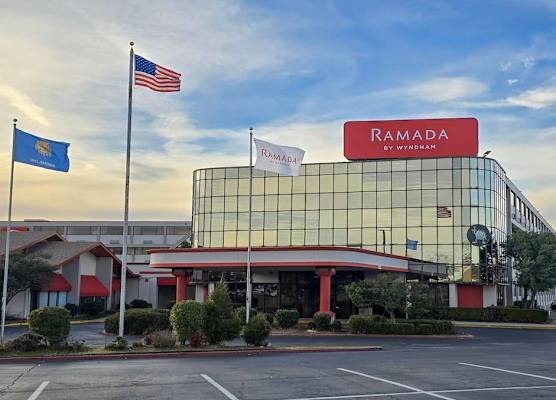 Ramada by Wyndham Tulsa Broken Arrow 1