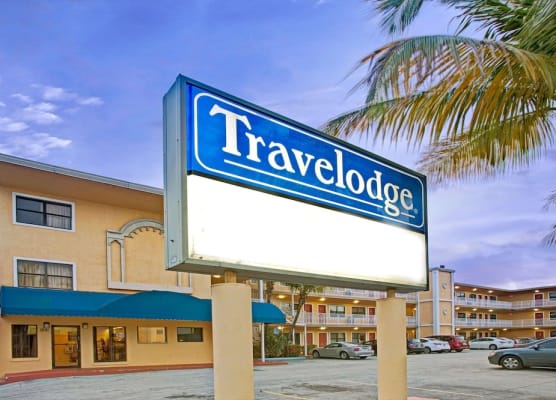 Travelodge by Wyndham Fort Lauderdale 1