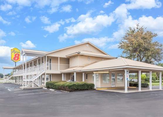 Super 8 by Wyndham Madison 1