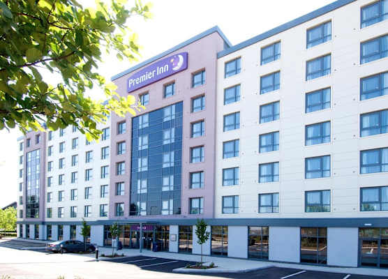 Premier Inn London Gatwick Manor Royal 1