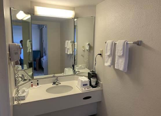 Quality Inn & Suites Tuscaloosa near University 1