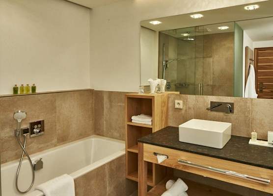 Hotel Neuhaus 1