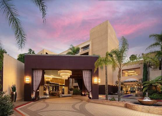 Avenue of the Arts Costa Mesa, a Tribute Portfolio Hotel 1