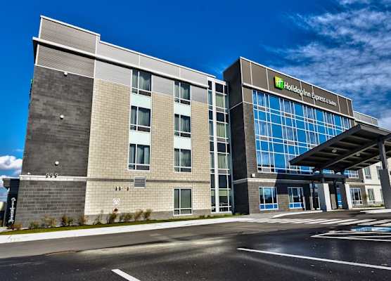 Holiday Inn Express & Suites VAUDREUIL - DORION by IHG 1