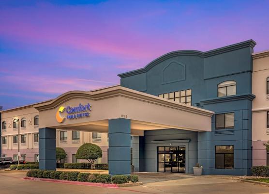 Comfort Inn & Suites Irving Las Colinas DFW 1