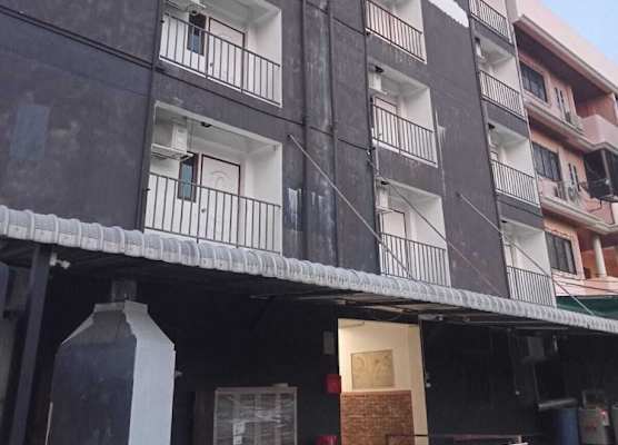 OYO 75577 Palace Hostel 1