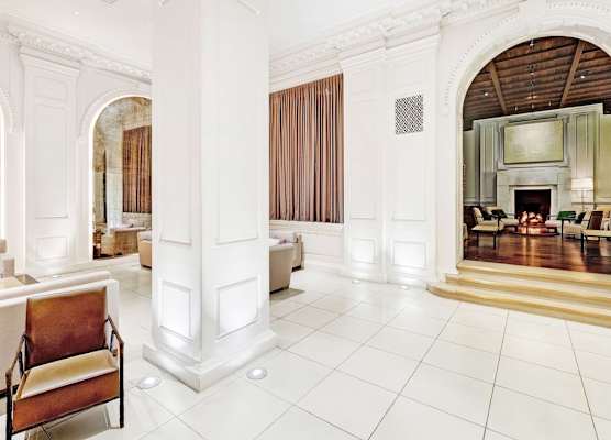 The Chicago Hotel Collection Ambassador Gold Coast 1