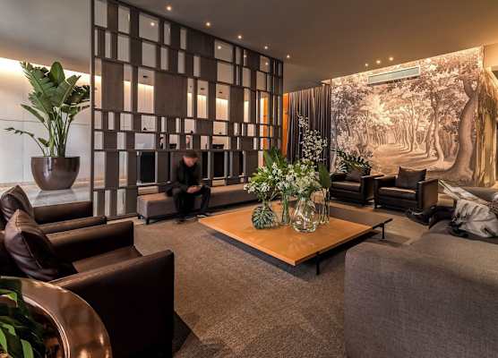 Broadway Hotel & Suites 1