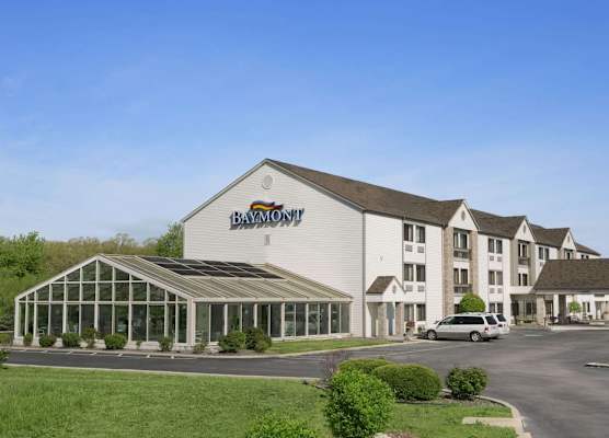 Baymont by Wyndham Sullivan 1