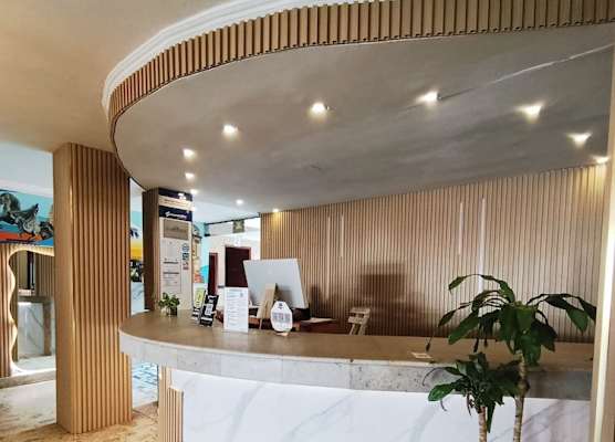 Hotel Toledo FL 1