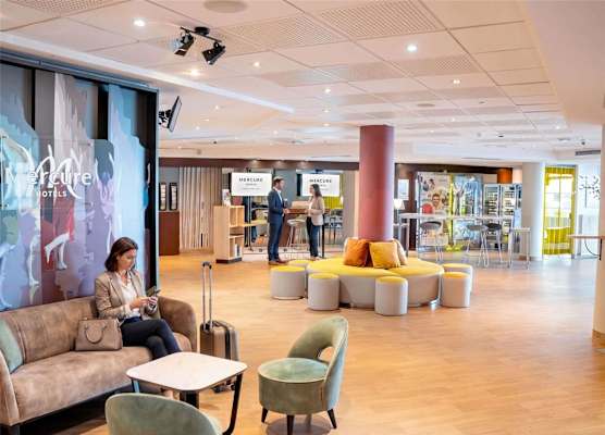 Mercure Paris Massy Gare TGV 1