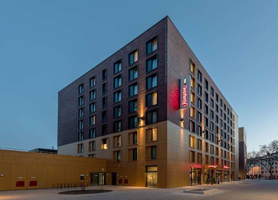 Hampton by Hilton Düsseldorf City Centre 1