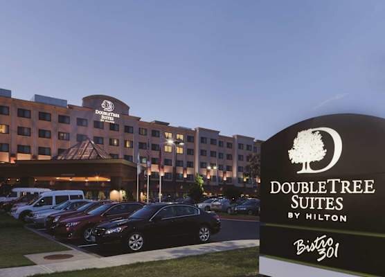 DoubleTree Suites by Hilton Bentonville 1
