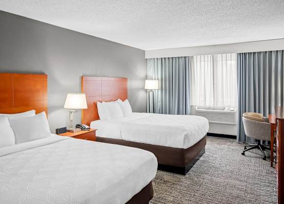 Country Inn & Suites by Radisson, Muskegon, MI 1