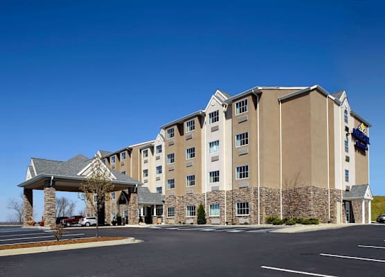 Microtel Inn & Suites by Wyndham Wheeling at The Highlands 1