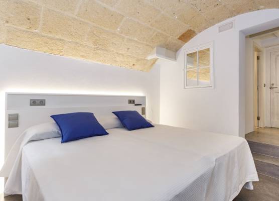 Petit Hotel 5 Fars 1