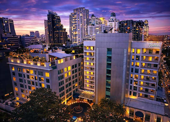 Radisson Suites Bangkok Sukhumvit 1