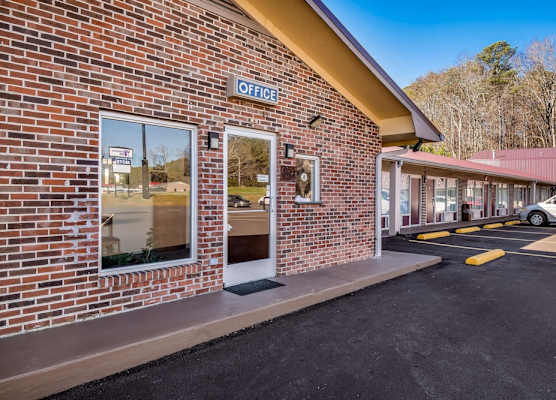 Knights Inn Cleveland, TN 1
