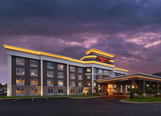 Hampton Inn Holland 1